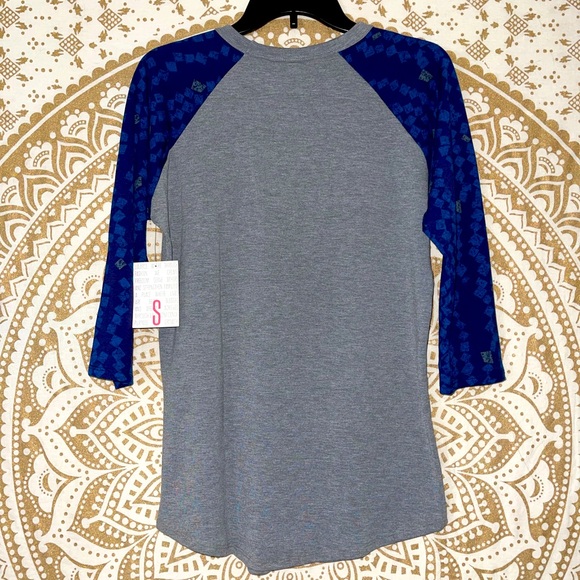 “LULAROE” NEW LADIES RANDY TOP, GRAY & BLUE MULTICOLOR, SIZE SMALL (NWT) - Picture 4 of 6